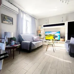 apartamento-victoria-malaga-29003.hotelsinnerja.org/